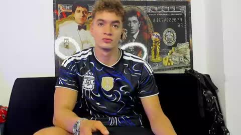 Snapshot of paul_george212 chatting on 05.09.26 Paull George online show from 05.09.26