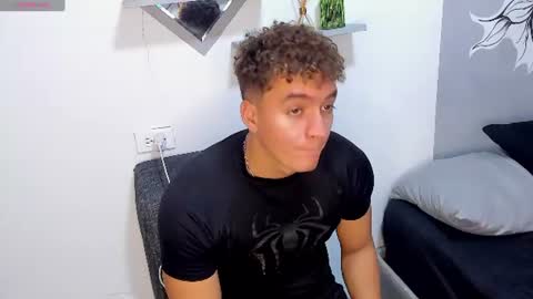 Snapshot of paul_george212 chatting on 07.16.26 Paull George online show from 07.16.26