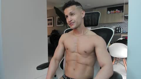 Snapshot of paul_reyborg chatting on 09.19.25 Paul online show from 09.19.25