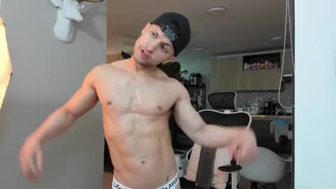 Snapshot of paul_reyborg chatting on 09.27.25 Paul online show from 09.27.25