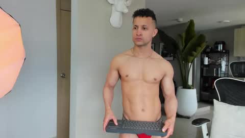 Snapshot of paul_reyborg chatting on 10.04.25 Paul online show from 10.04.25