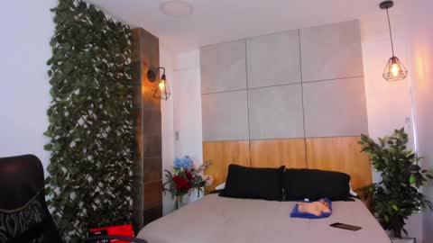 Snapshot of paul_rivera chatting on 12.19.24 Paul Rivera online show from 12.19.24