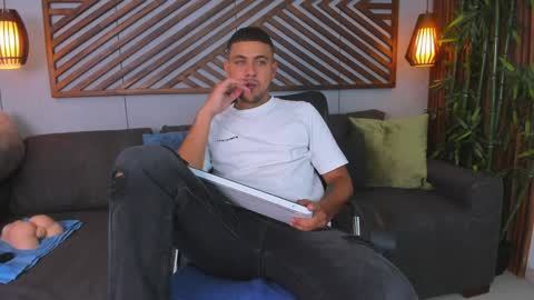 Snapshot of paul_rivera chatting on 01.11.25 Paul Rivera online show from 01.11.25