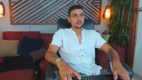 Snapshot of paul_rivera chatting on 02.22.25 Paul Rivera online show from 02.22.25