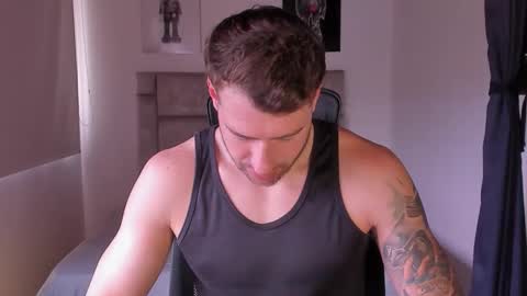 Snapshot of paul_roger chatting on 02.16.25 PAUL ROGER online show from 02.16.25