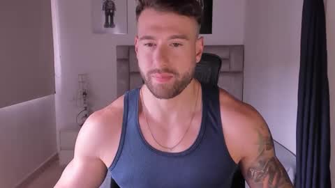 Snapshot of paul_roger chatting on 09.08.25 PAUL ROGER online show from 09.08.25