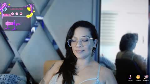 Snapshot of paula_daniela1 chatting on 10.27.25 Paula online show from 10.27.25