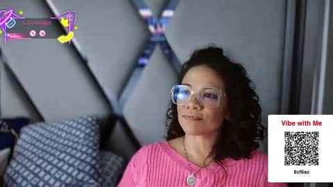 Snapshot of paula_daniela1 chatting on 11.21.25 Paula online show from 11.21.25