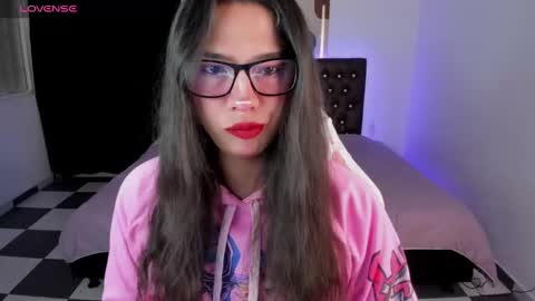 Snapshot of paula_kawaiifu chatting on 01.05.25 CALL ME PAULA online show from 01.05.25