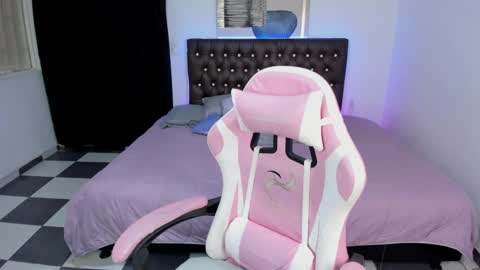 Snapshot of paula_kawaiifu chatting on 02.20.25 CALL ME PAULA online show from 02.20.25