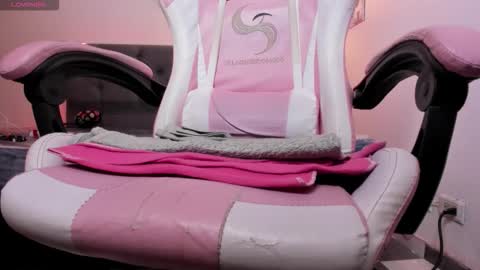 Snapshot of paula_kawaiifu chatting on 10.05.25 CALL ME PAULA online show from 10.05.25