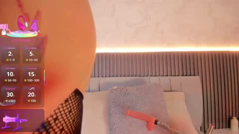 Snapshot of pauletejohnson chatting on 10.07.25 pauletejohnson online show from 10.07.25