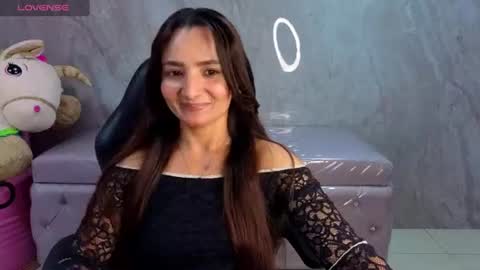 Snapshot of paulette37_a chatting on 06.17.26 Paulette online show from 06.17.26