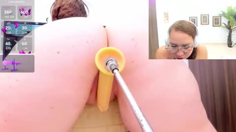 Paulina Davis  online show from 10.17.25