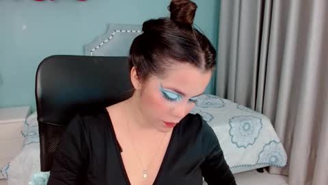 Paulina online show from 10.27.25