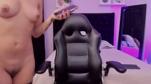 PAULINA  online show from 04.04.26