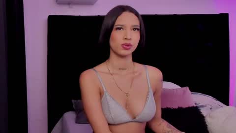 Snapshot of paulina_lopezz chatting on 04.24.26 PAULINA online show from 04.24.26