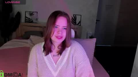 Snapshot of pauline_moore chatting on 10.25.25 Erica online show from 10.25.25