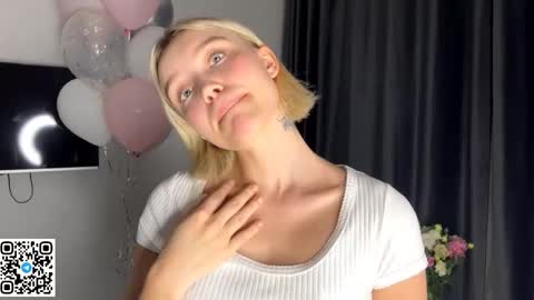 Lola online show from 11.21.25