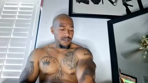Snapshot of pcuddy3 chatting on 06.18.26 Phenomenal online show from 06.18.26