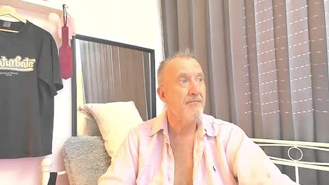 Snapshot of peacetous chatting on 01.18.25 Marc online show from 01.18.25