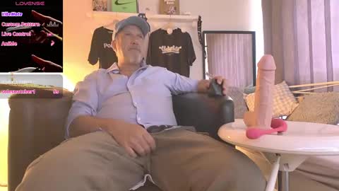 Snapshot of peacetous chatting on 03.09.25 Marc online show from 03.09.25