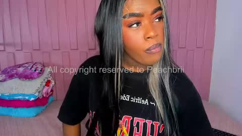 Snapshot of peachbrii chatting on 09.17.25 Briana online show from 09.17.25