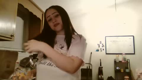 Snapshot of peachyhoneydrip chatting on 04.24.26 peachyhoneydrip online show from 04.24.26