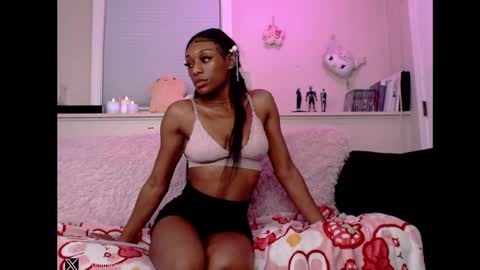 Snapshot of peachypeachgirl chatting on 01.02.25 peachypeachgirl online show from 01.02.25