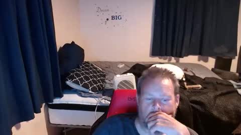 pecker40 online show from 10.24.25