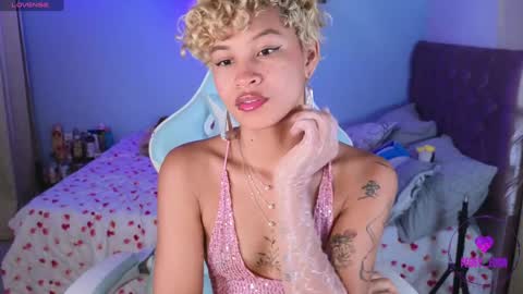 peggy-funn online show from 01.04.25