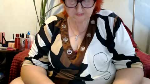 Snapshot of peggysoft chatting on 07.13.26 PeggySoft online show from 07.13.26