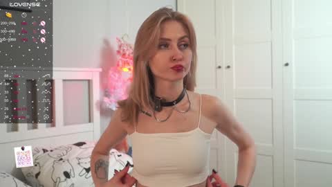 Snapshot of pekadark chatting on 03.08.25 HERES ALICE WELCOME EVERYONE LOVENSE DOMI REACT TO YOUR TIPS LETS MAKE A GREAT SHOW TOGETHER online show from 03.08.25