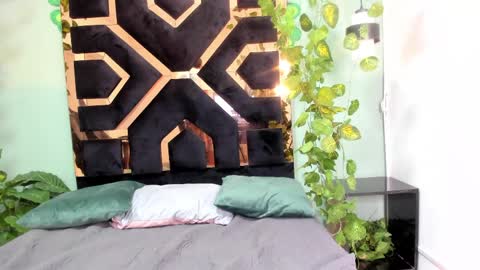 Snapshot of penelope_rave chatting on 04.11.26 jazmin y kevin online show from 04.11.26