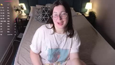 Snapshot of peneloppa_star chatting on 10.15.25 Hi Im Peneloppa online show from 10.15.25