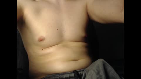 Snapshot of penisyey15555 chatting on 09.21.25 penisyey15555 online show from 09.21.25