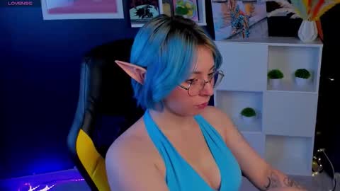 Snapshot of penny_stanley chatting on 10.21.25 penny online show from 10.21.25