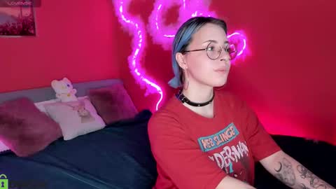 Snapshot of penny_stanley chatting on 12.02.25 penny online show from 12.02.25