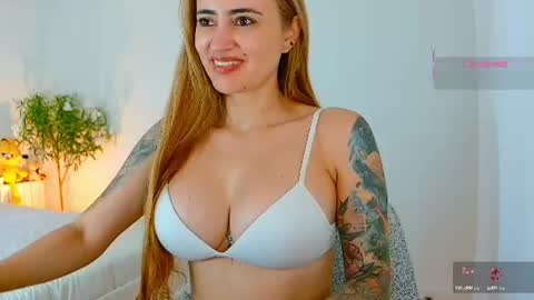 Hi Im Penelope  better vibrations  1111 online show from 07.06.26
