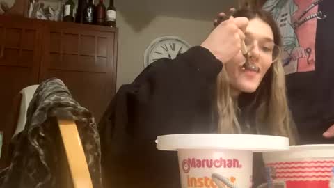 Snapshot of penutbuttajelllytime chatting on 02.05.25 Penutbuttajelllytime online show from 02.05.25