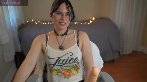 Snapshot of pepina_hot chatting on 04.30.26 pepina_hot online show from 04.30.26