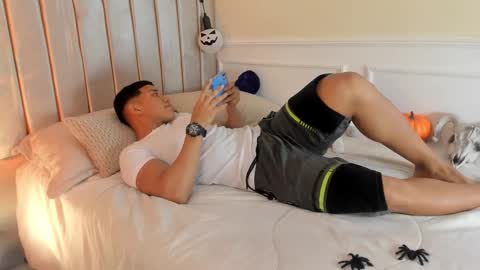 Snapshot of percy_god chatting on 10.29.25 percy_god online show from 10.29.25