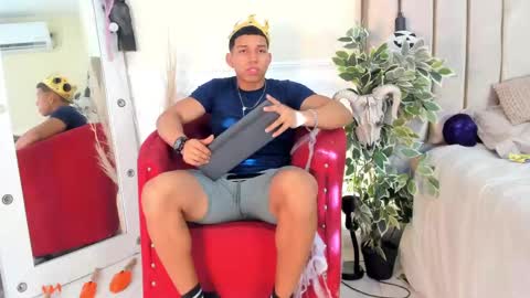 Snapshot of percy_god chatting on 11.02.25 percy_god online show from 11.02.25