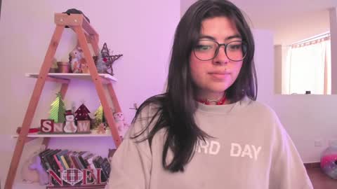 Sarah Ana Banana online show from 12.29.24