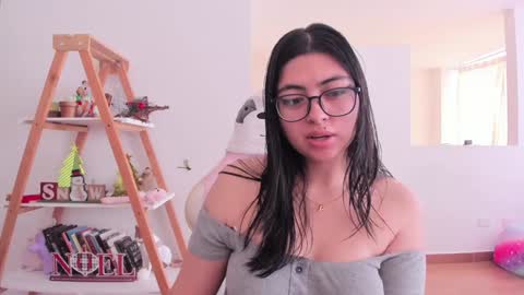 Sarah Ana Banana online show from 01.14.25