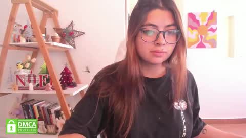 Sarah Ana Banana online show from 11.27.25