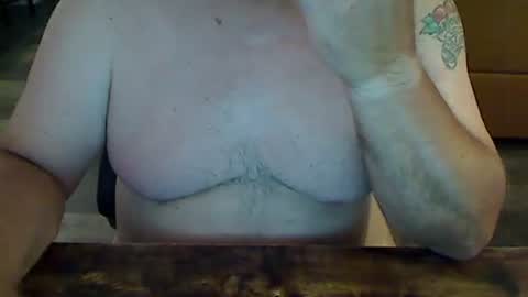 Snapshot of perfecto1957 chatting on 10.16.25 perfecto1957 online show from 10.16.25