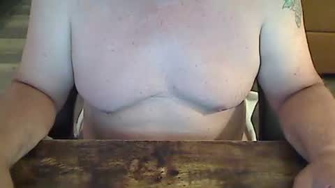 Snapshot of perfecto1957 chatting on 11.09.25 perfecto1957 online show from 11.09.25