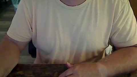 Snapshot of perfecto1957 chatting on 11.22.25 perfecto1957 online show from 11.22.25