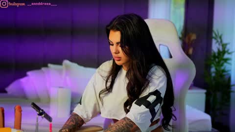 Dee online show from 09.13.25